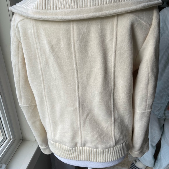 Izod small fleece coat .. Smoke free home - Picture 2 of 3